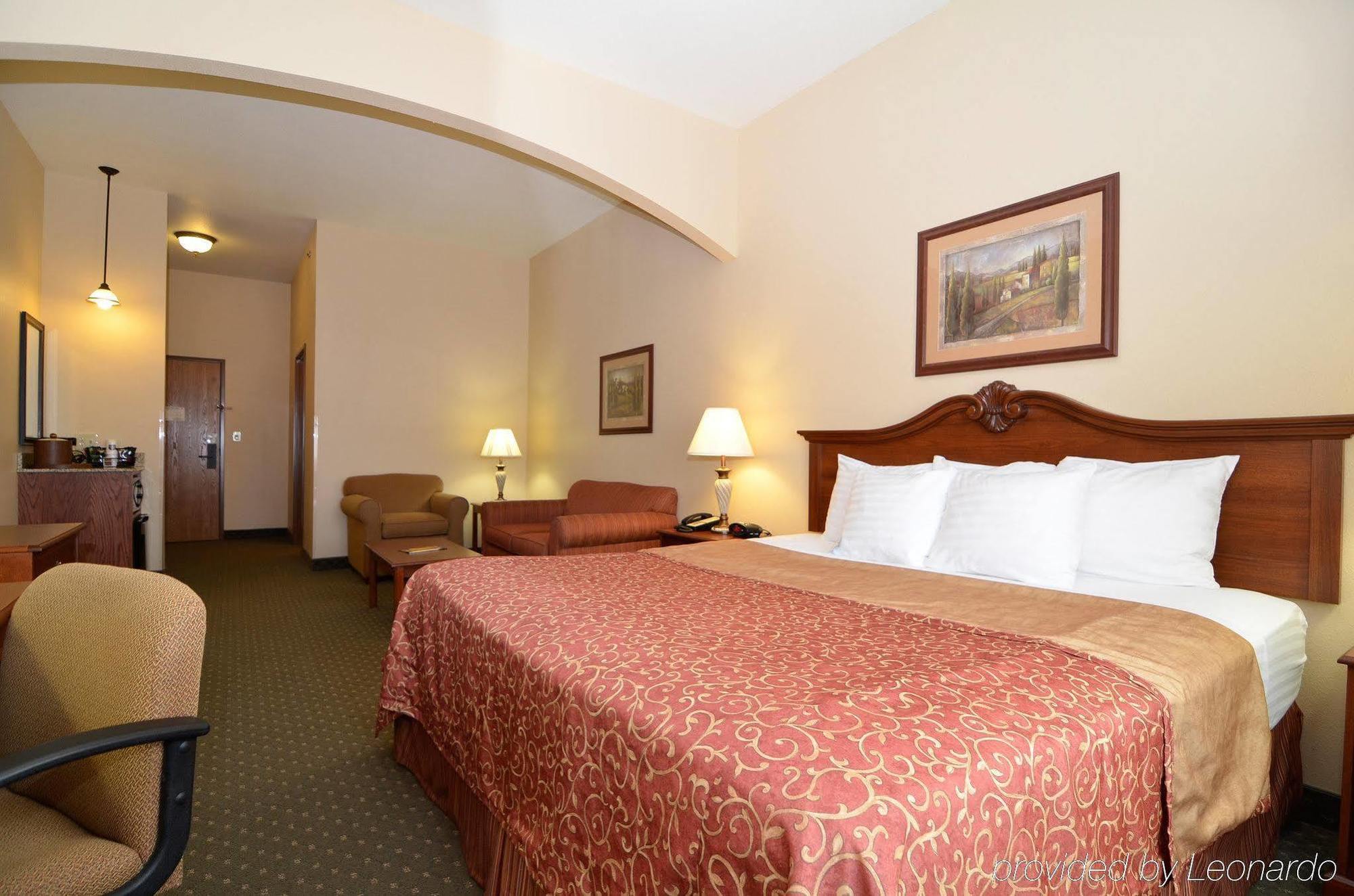 Best Western Plus Capital Inn Jefferson City Room photo